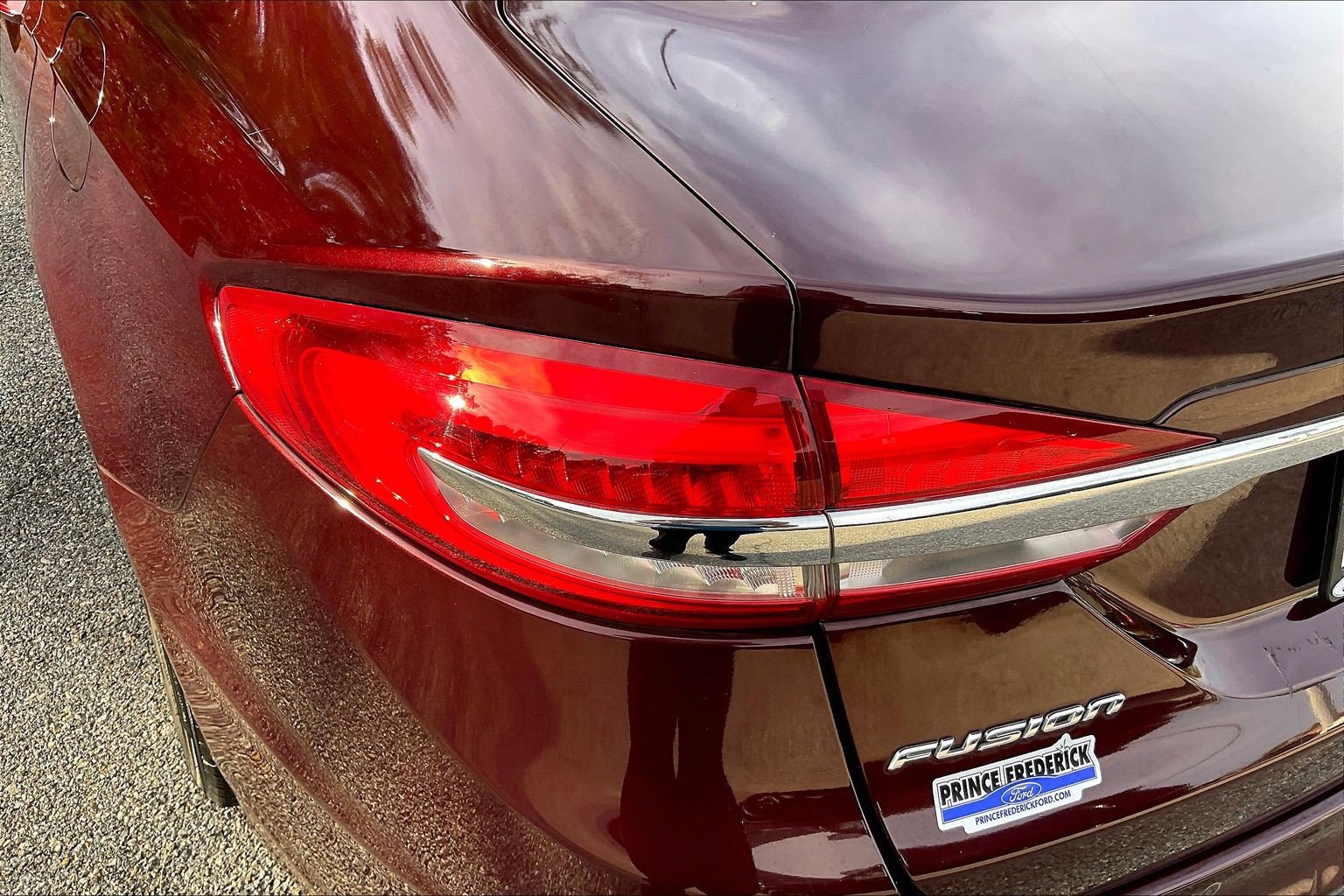 Certified 2017 Ford Fusion SE w/ Fusion SE Technology Package FWD image 29