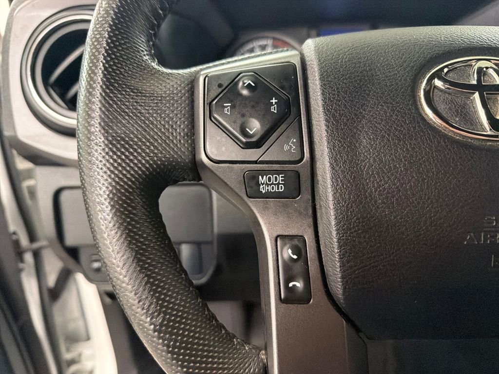 Used 2022 Toyota Tacoma TRD Off-Road w/ Technology Package image 20