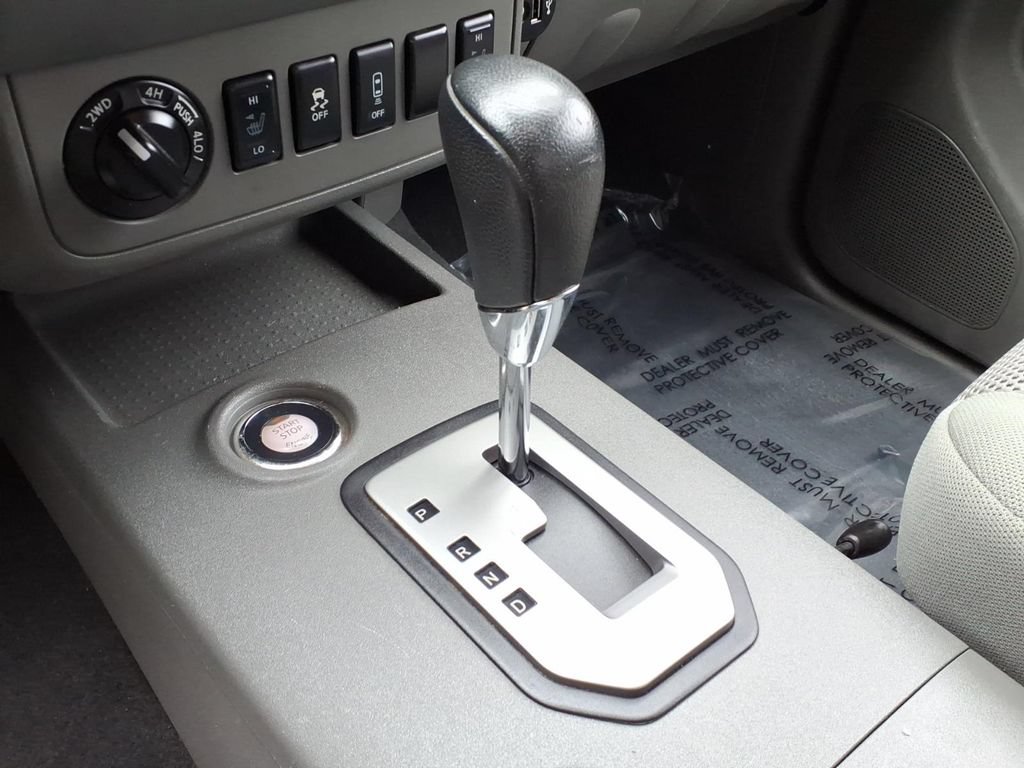Used 2020 Nissan Frontier SV AWD/4WD image 19