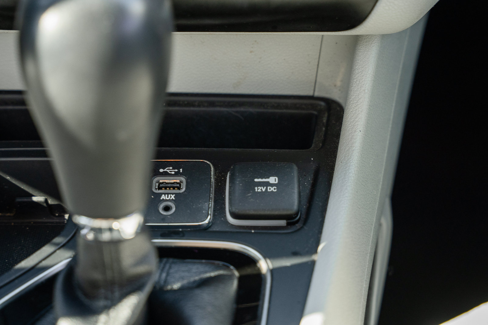 Used 2020 Jeep Cherokee Limited FWD image 35