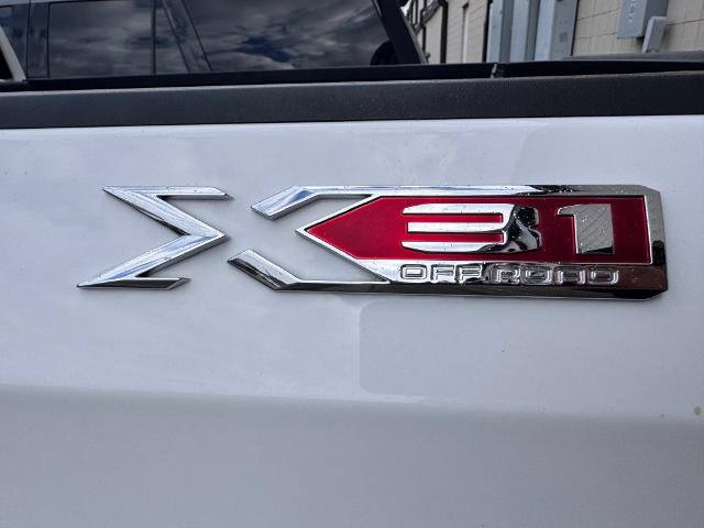 Used 2023 GMC Sierra 1500 SLT w/ SLT Premium Plus Package AWD/4WD image 9