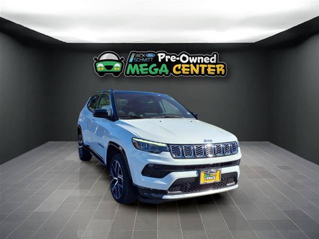 Used 2025 Jeep Compass Limited w/ Elite Group AWD/4WD image 26
