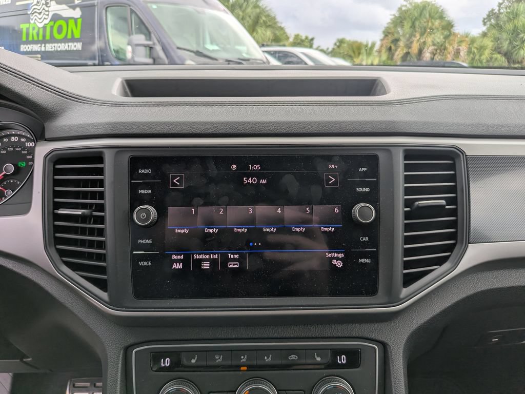 Used 2021 Volkswagen Atlas SE w/ Towing Package FWD image 21