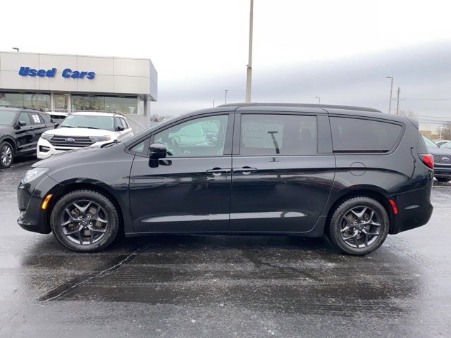 Used 2018 Chrysler Pacifica Touring-L Plus image 6