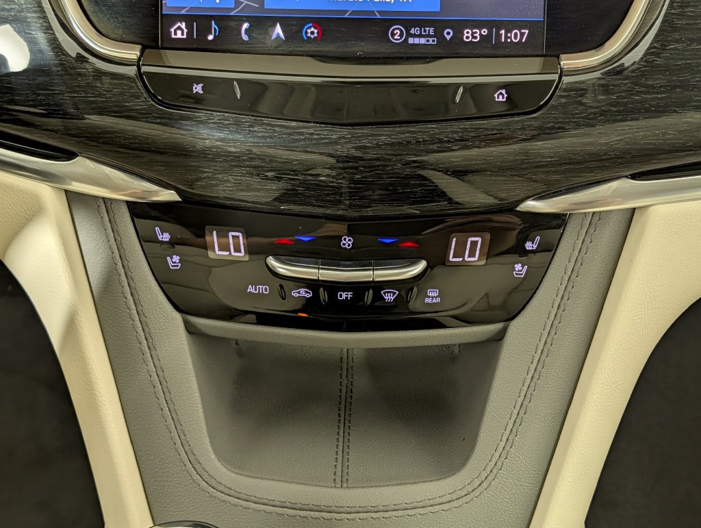 Used 2023 Cadillac XT6 Premium Luxury w/ Technology Package FWD image 19