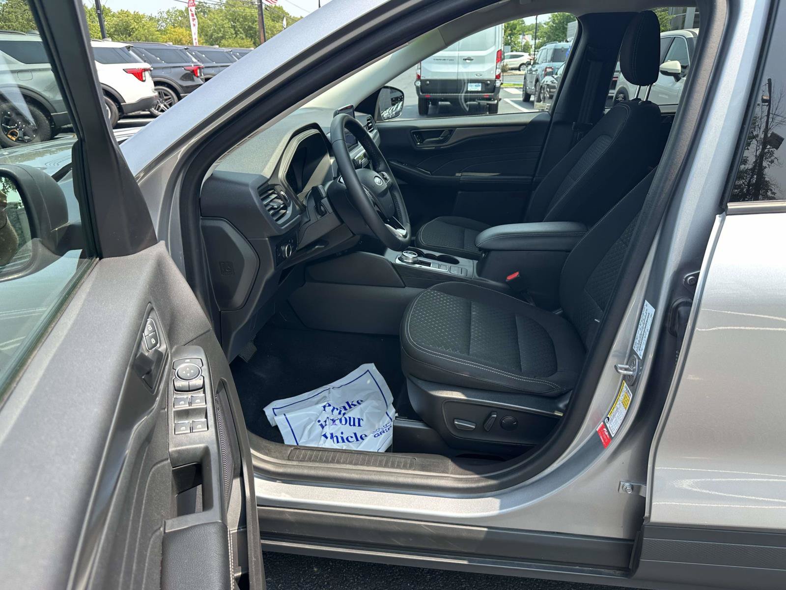 Certified 2023 Ford Escape Active AWD/4WD image 17