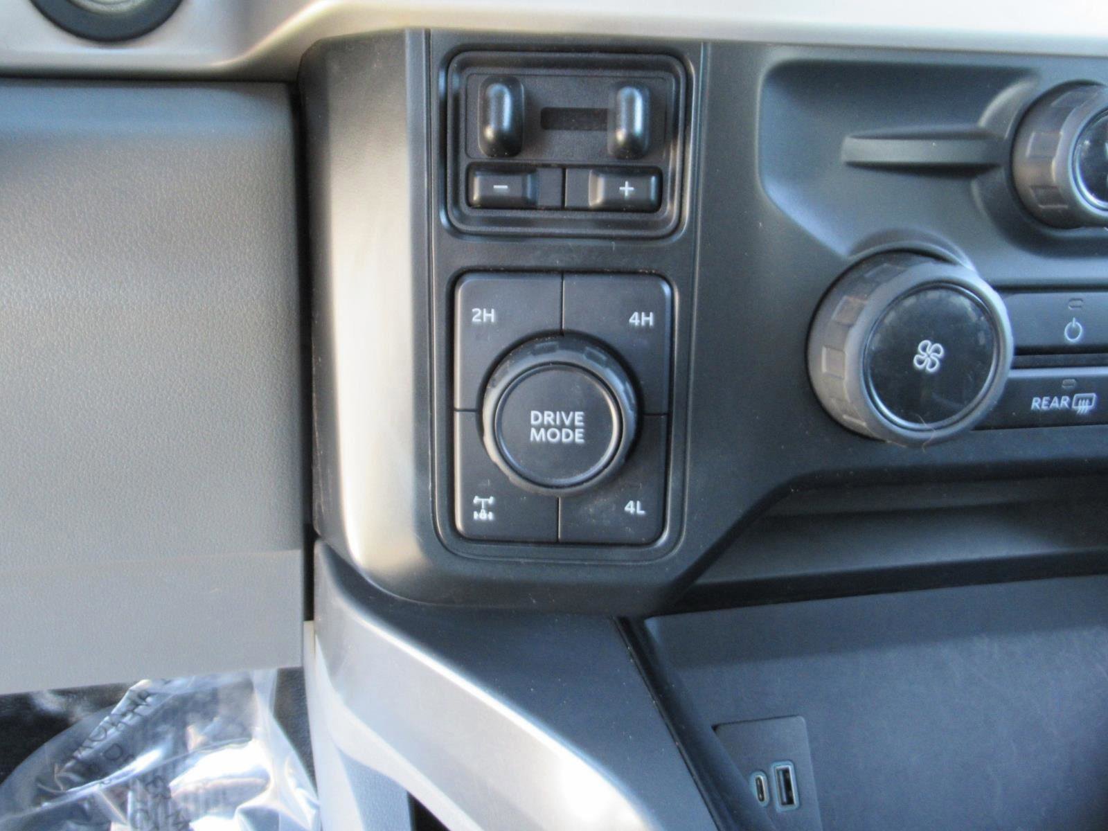 Certified 2023 Ford F350 XLT image 27