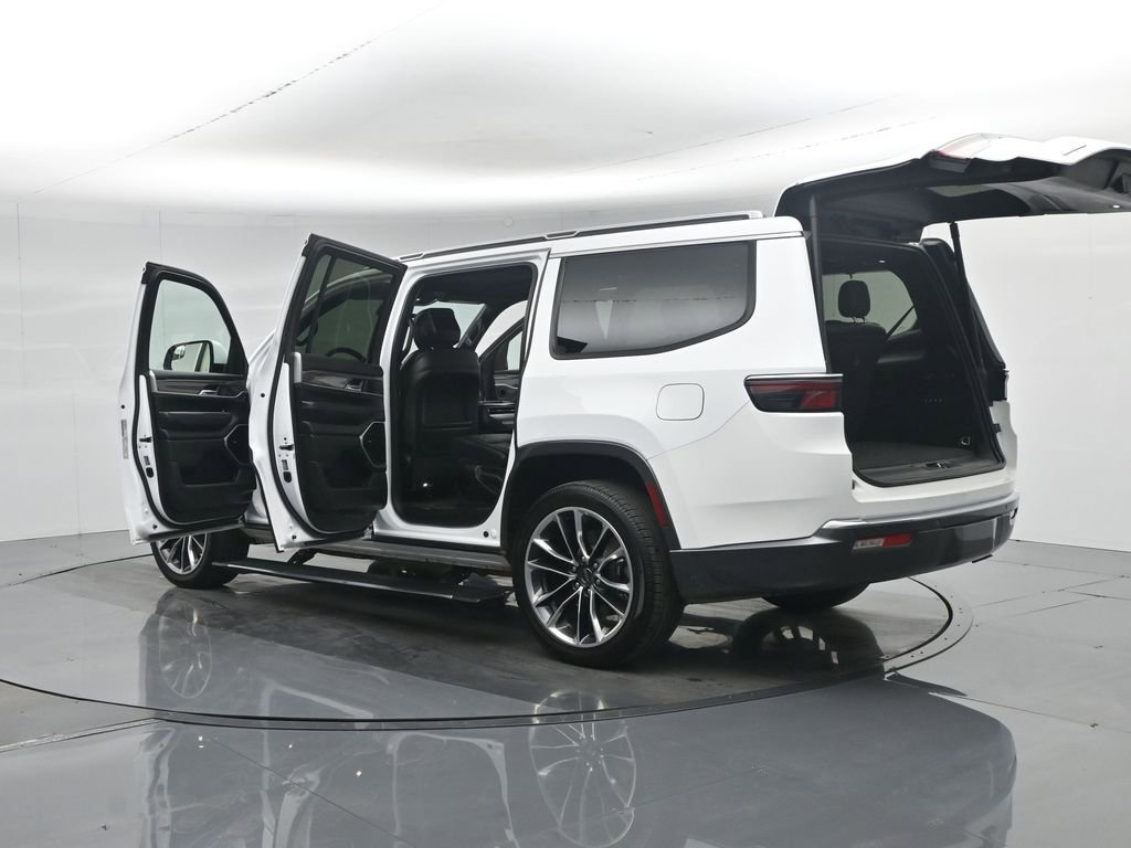 Used 2022 Jeep Wagoneer Series III w/ Premium Group I image 44