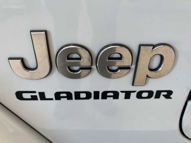 Used 2020 Jeep Gladiator Overland w/ Uconnect 4C Nav & Sound Group image 29