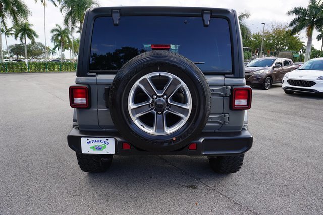 Used 2022 Jeep Wrangler Unlimited Sahara image 2