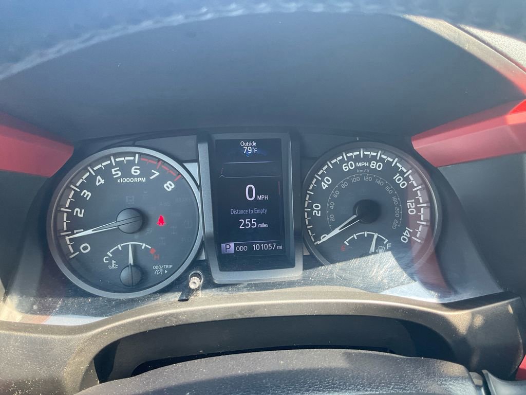 Used 2017 Toyota Tacoma TRD Sport RWD image 22