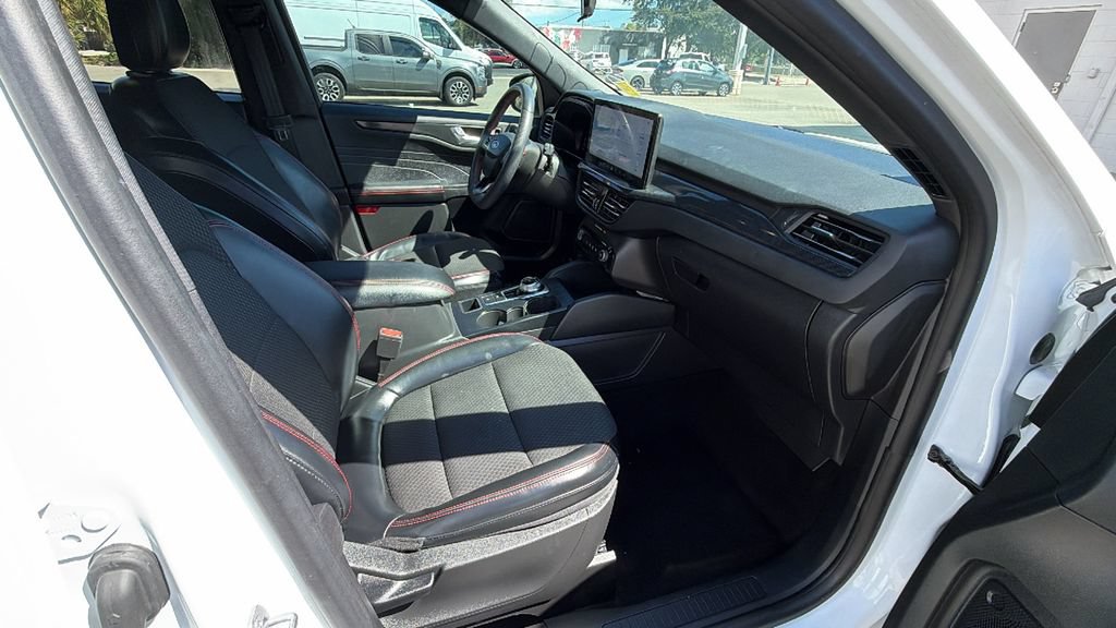 Certified 2023 Ford Escape ST-Line w/ Tech Pack #1 FWD image 28