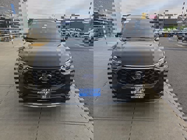 Certified 2025 Ford Escape ST-Line image 8