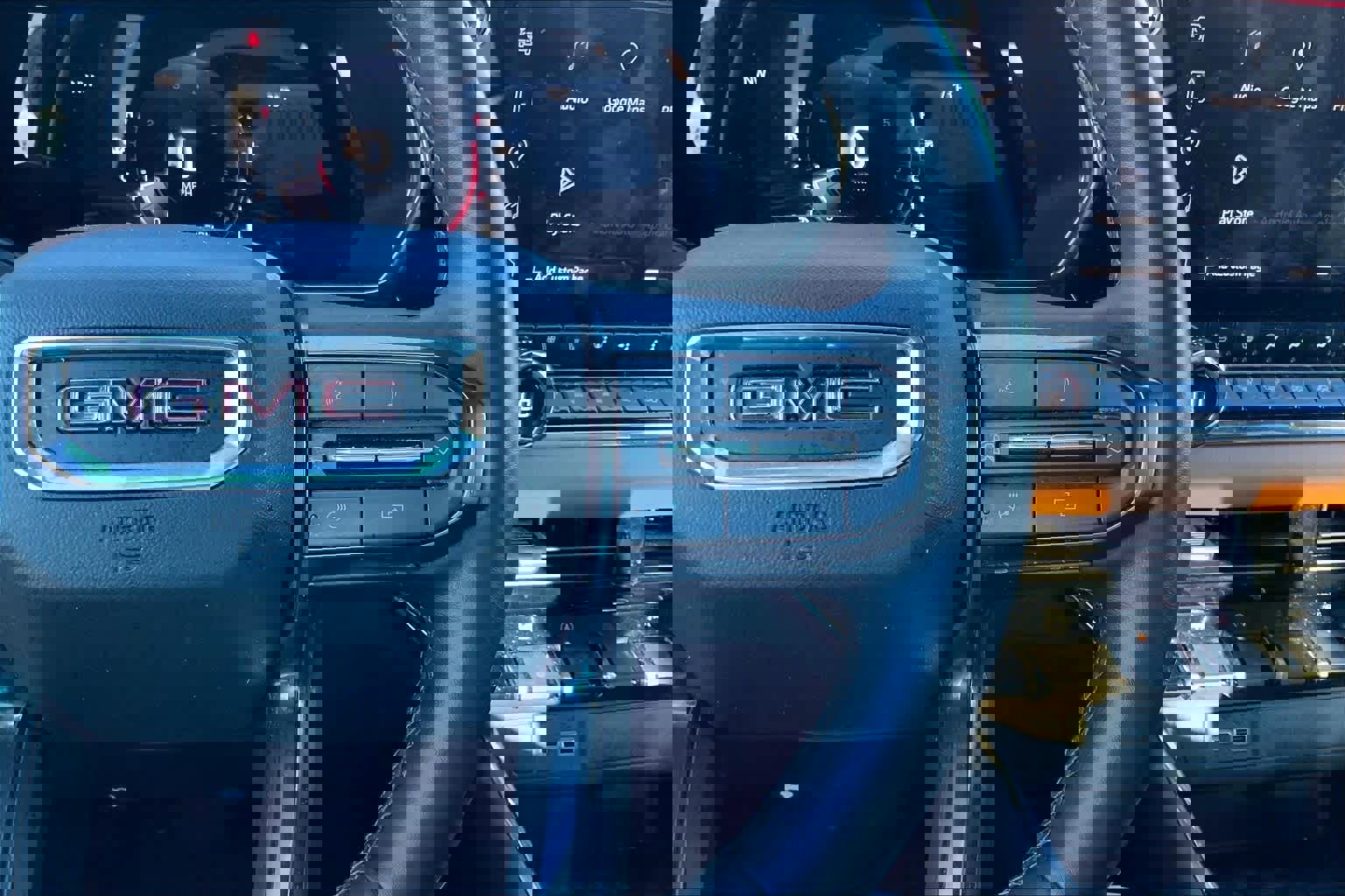 Used 2023 GMC Canyon AT4 w/ AT4 Premium Package image 25