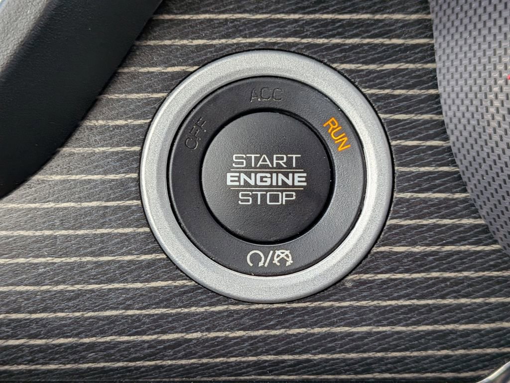 Used 2020 RAM 1500 Limited image 32