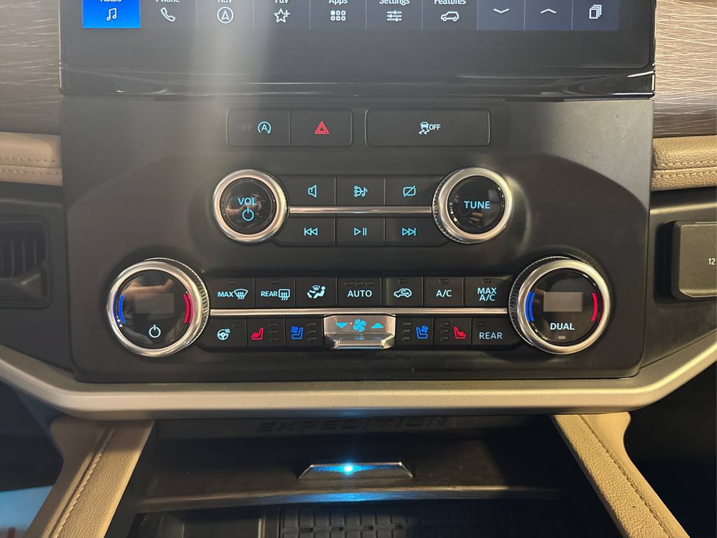 Certified 2024 Ford Expedition Limited AWD/4WD image 34