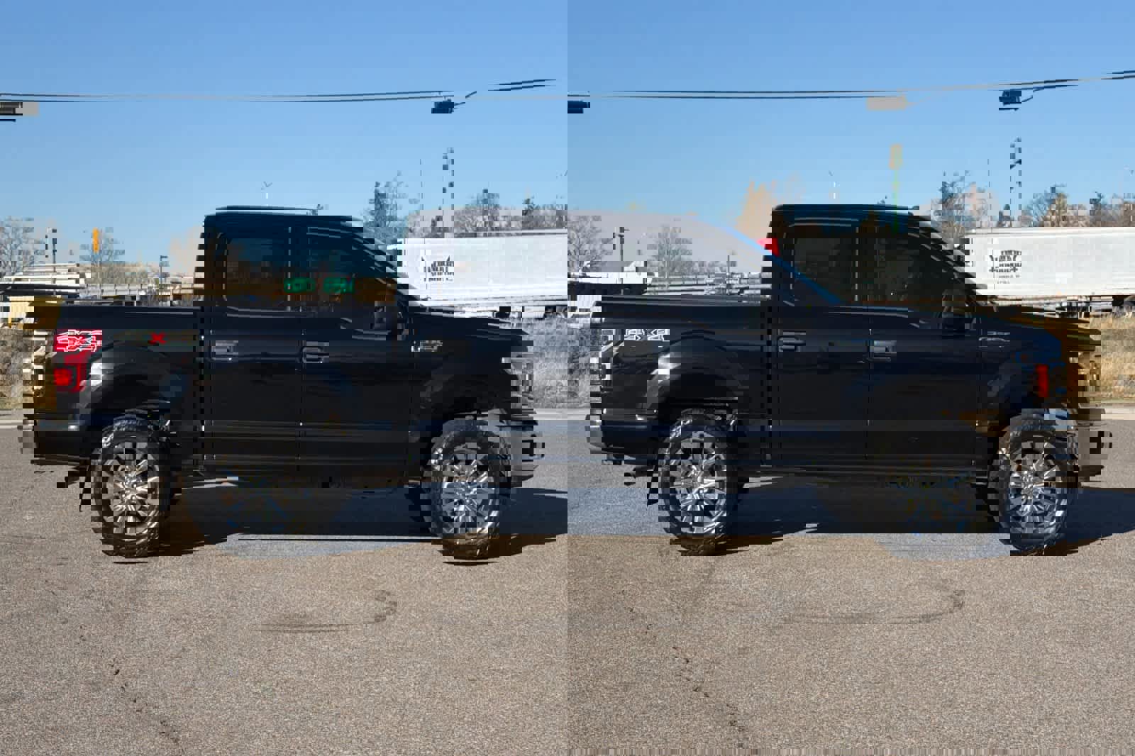 Certified 2018 Ford F150 XLT image 6