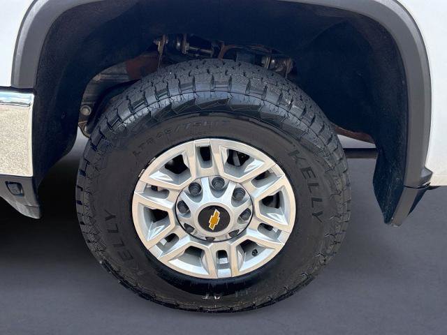 Used 2024 Chevrolet Silverado 2500 LT w/ Convenience Package AWD/4WD image 11