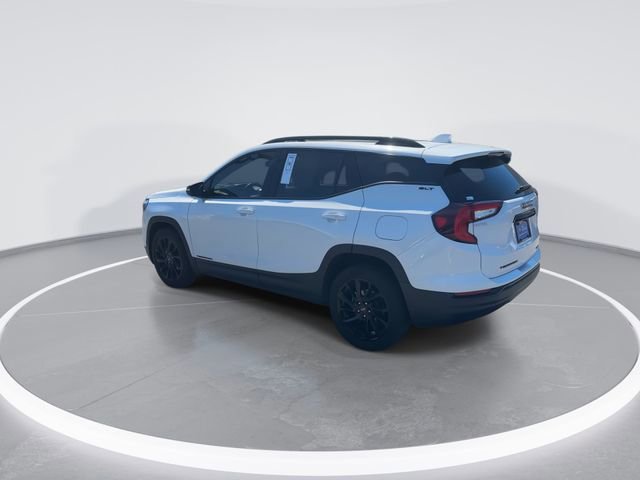 Used 2023 GMC Terrain SLT w/ Elevation Edition image 4