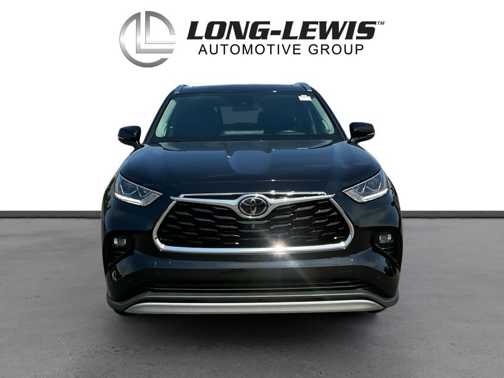 Used 2021 Toyota Highlander Platinum FWD image 11