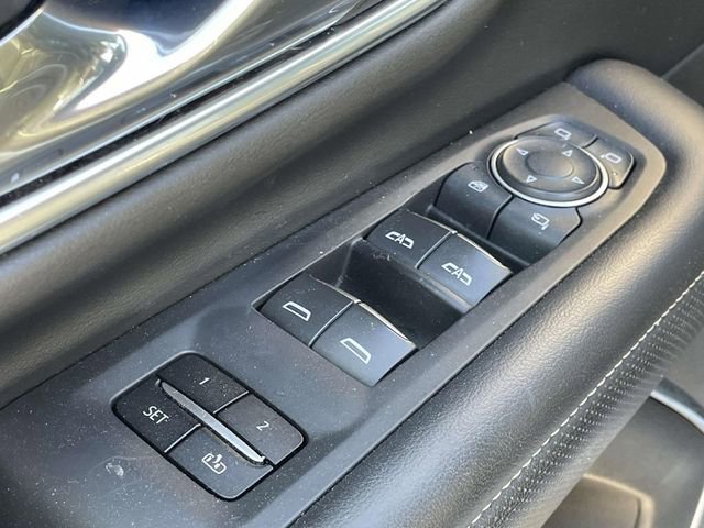 Used 2021 Chevrolet Suburban Premier w/ Premium Package AWD/4WD image 14