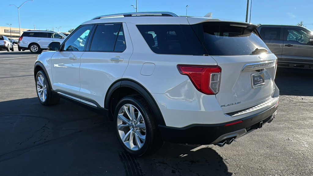 Certified 2023 Ford Explorer Platinum w/ Technology Package image 3