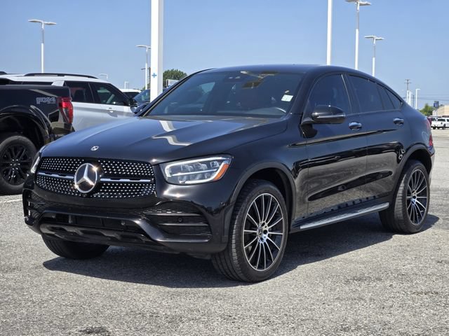 Used 2023 Mercedes-Benz GLC 300 4MATIC Coupe image 3
