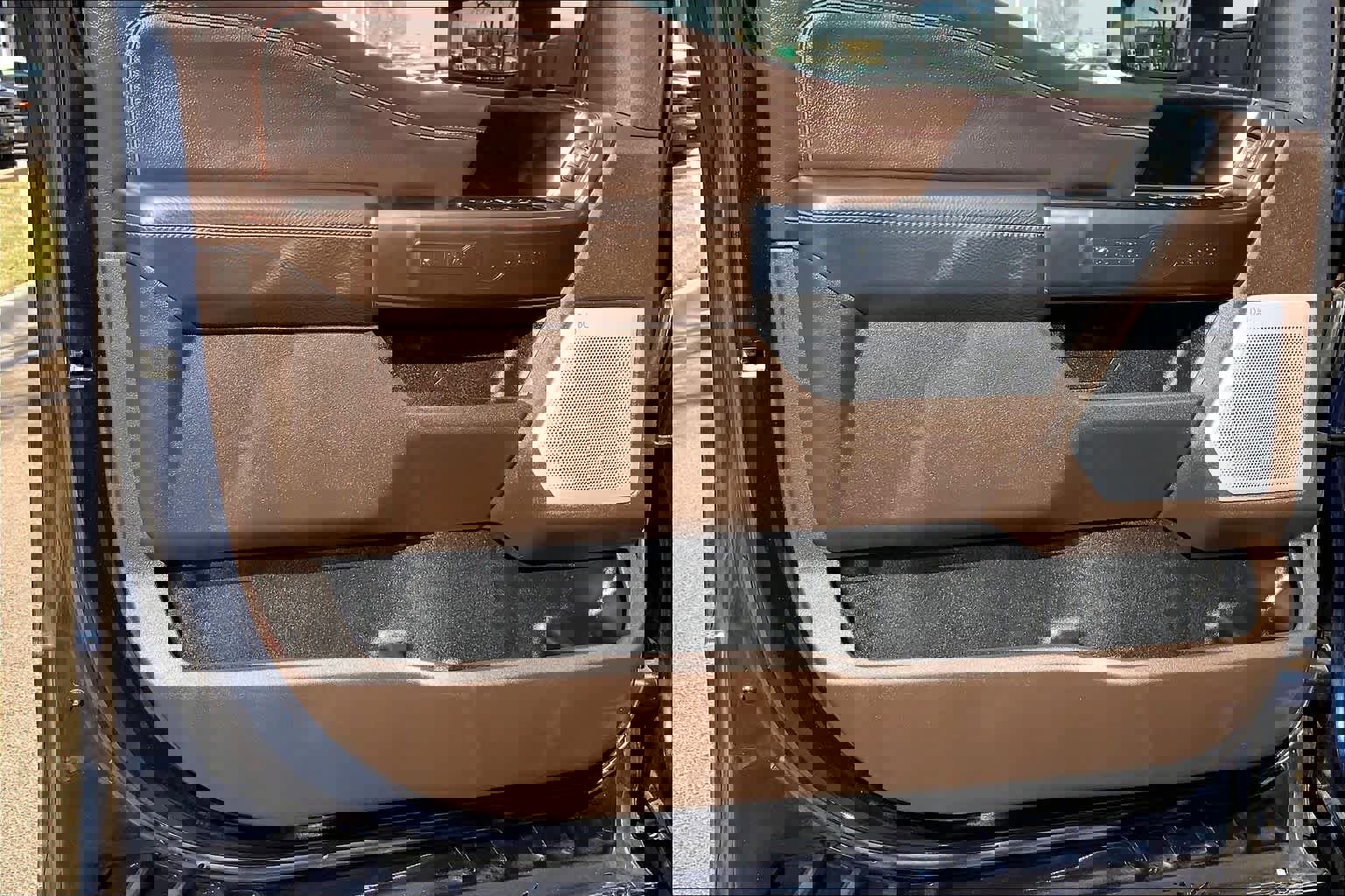 Certified 2025 Ford F450 King Ranch w/ FX4 Off-Road Package image 22