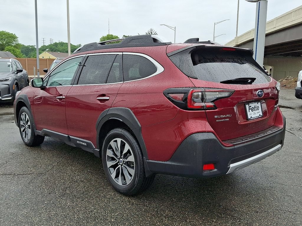 Used 2023 Subaru Outback Touring AWD/4WD image 6