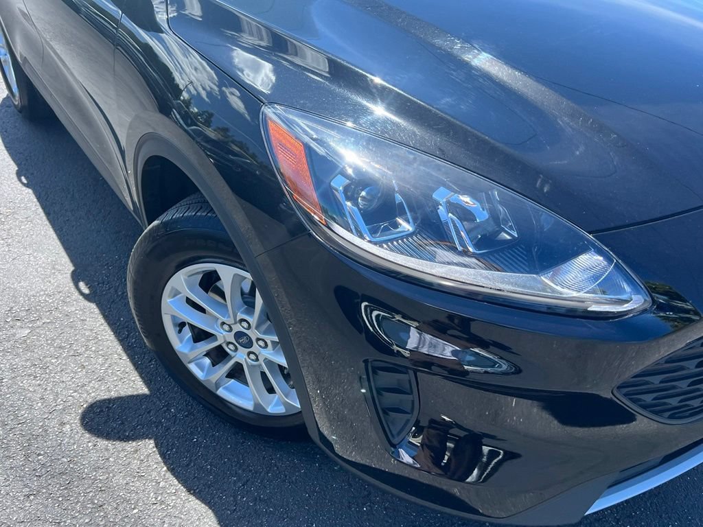 Certified 2022 Ford Escape S AWD/4WD image 2