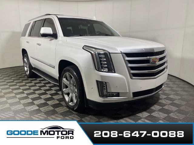 Used 2019 Cadillac Escalade Premium Luxury AWD/4WD image 2