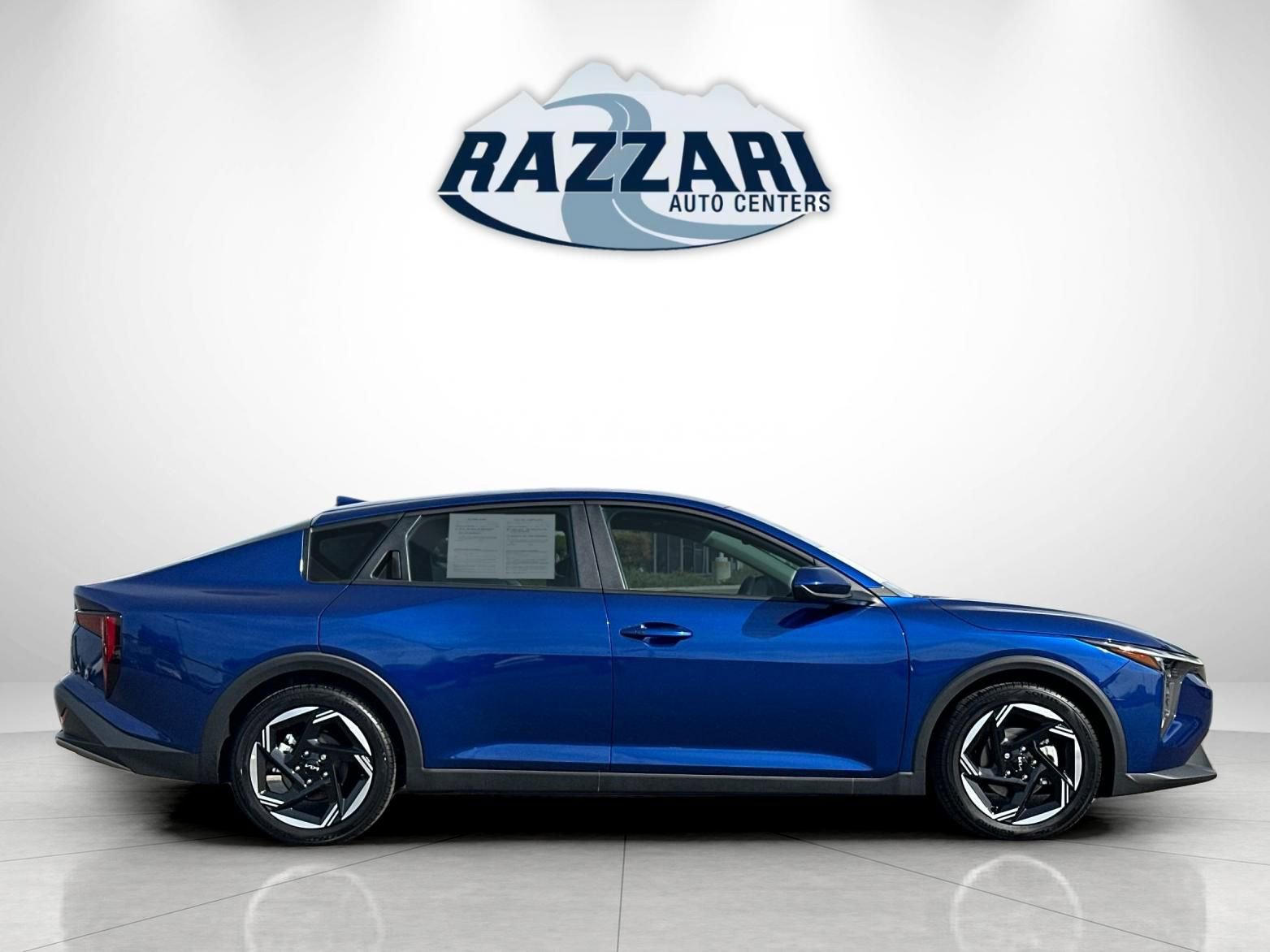 Used 2025 Kia K4 EX FWD image 2