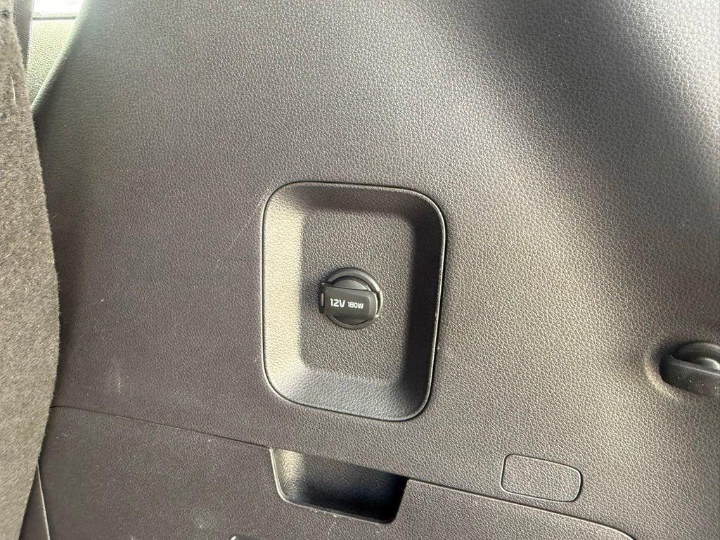 Used 2024 Kia Carnival LX FWD image 46