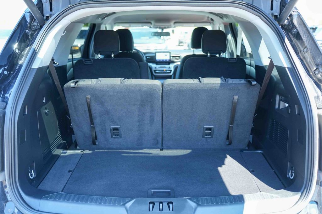 Certified 2023 Ford Explorer XLT AWD/4WD image 11