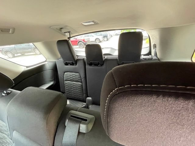 Used 2023 Nissan Pathfinder SV AWD/4WD image 23