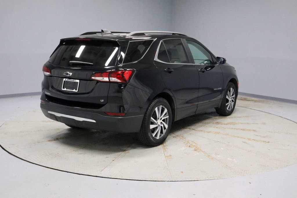 Used 2024 Chevrolet Equinox LT w/ LPO, Floor Liner Package image 11