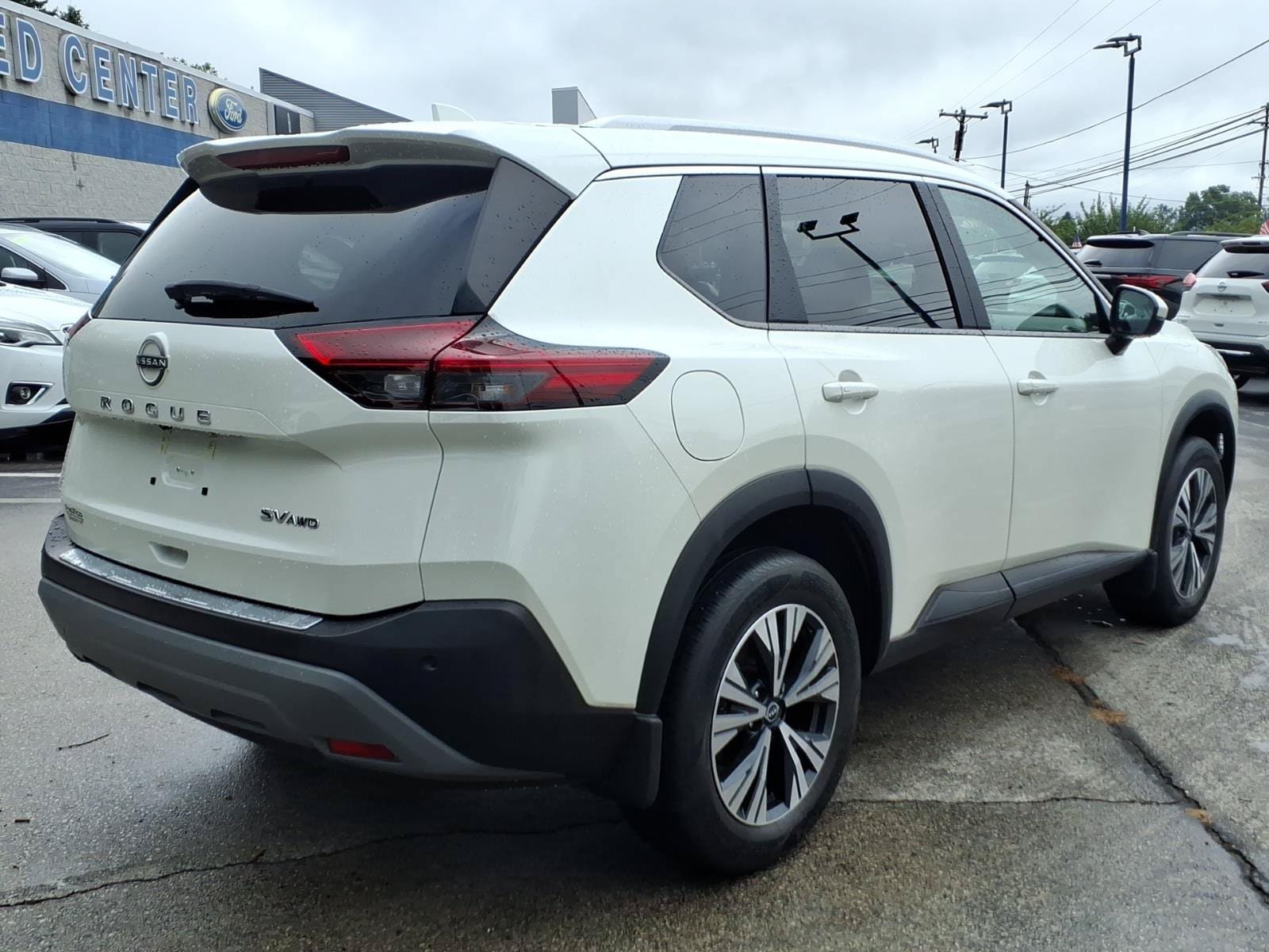 Used 2023 Nissan Rogue SV w/ SV Premium Package AWD/4WD image 3