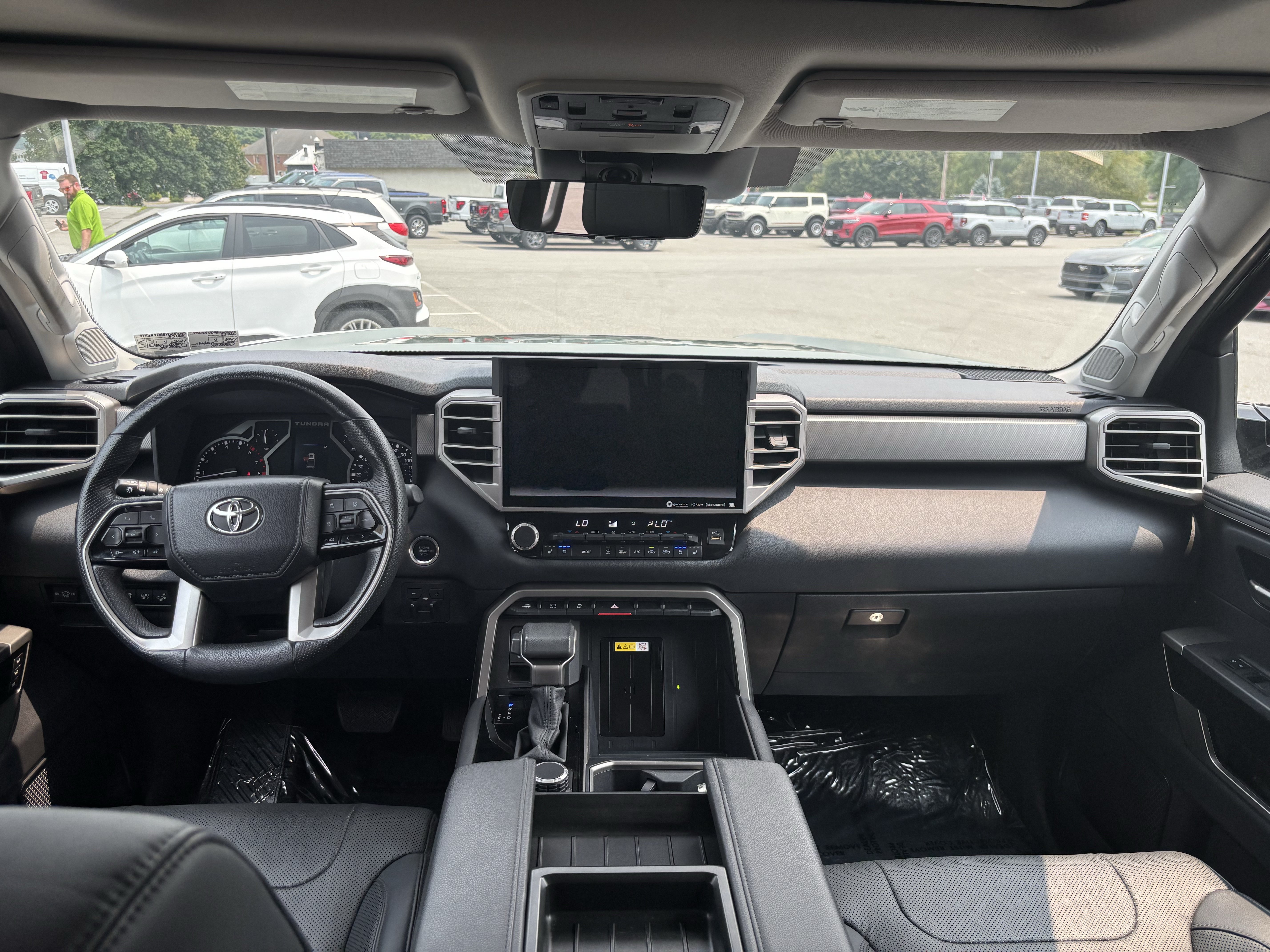 Used 2022 Toyota Tundra Limited AWD/4WD image 10