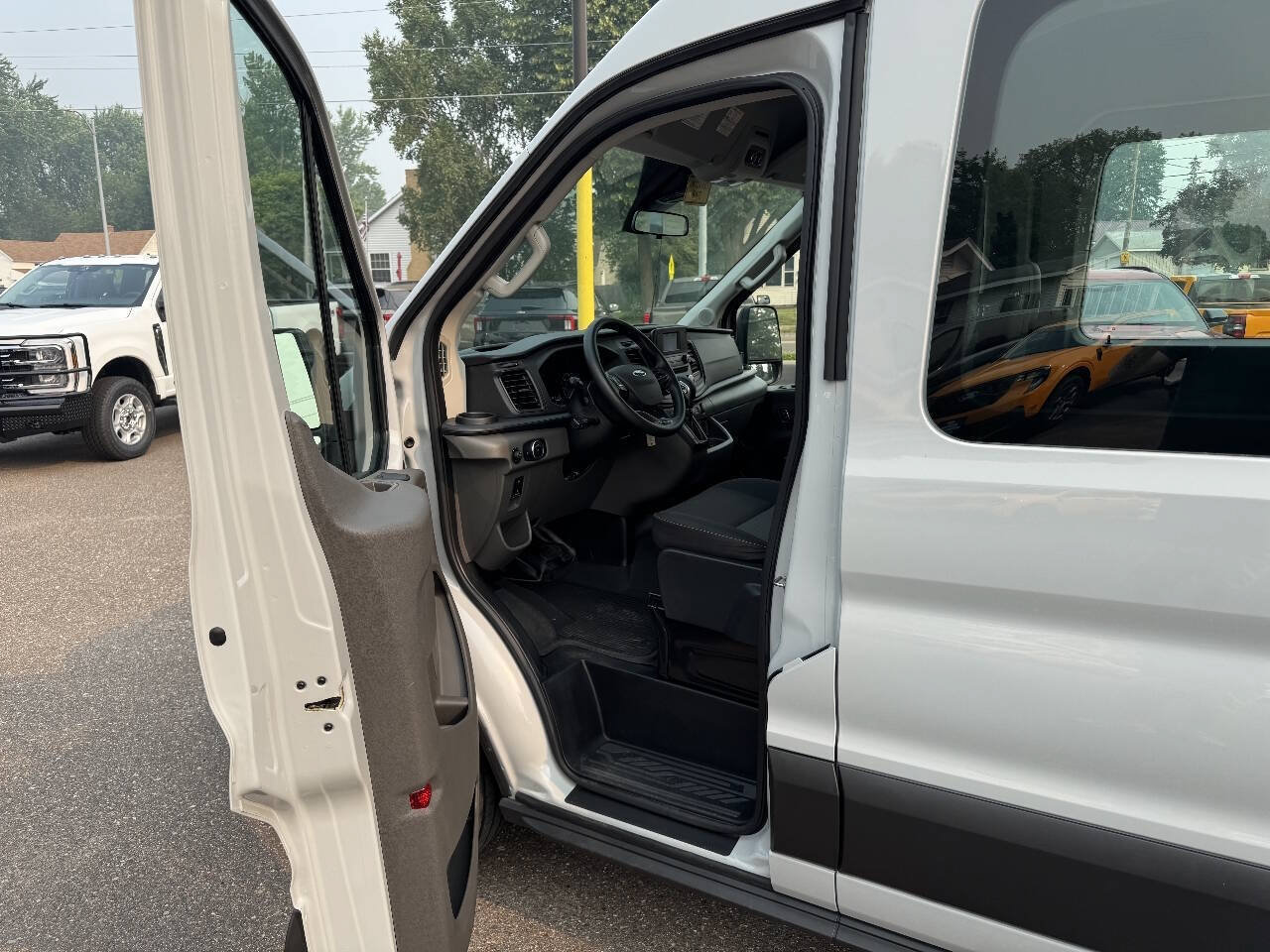 Certified 2023 Ford Transit 350 XL AWD/4WD image 11