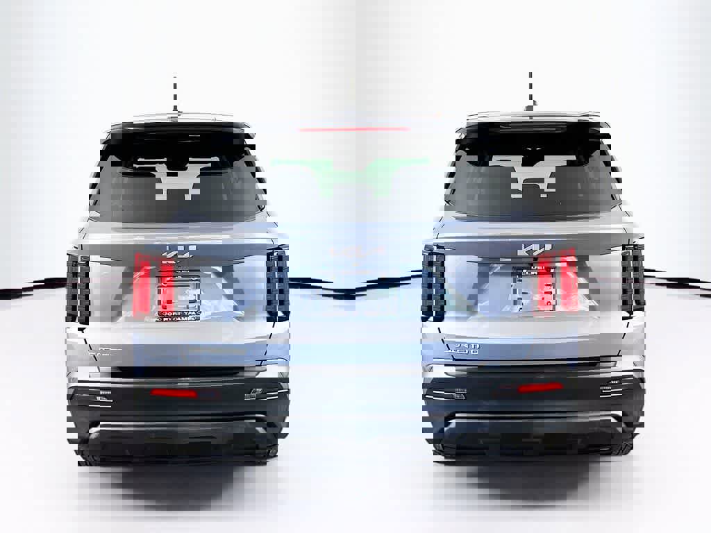 Used 2023 Kia Sorento LX image 4
