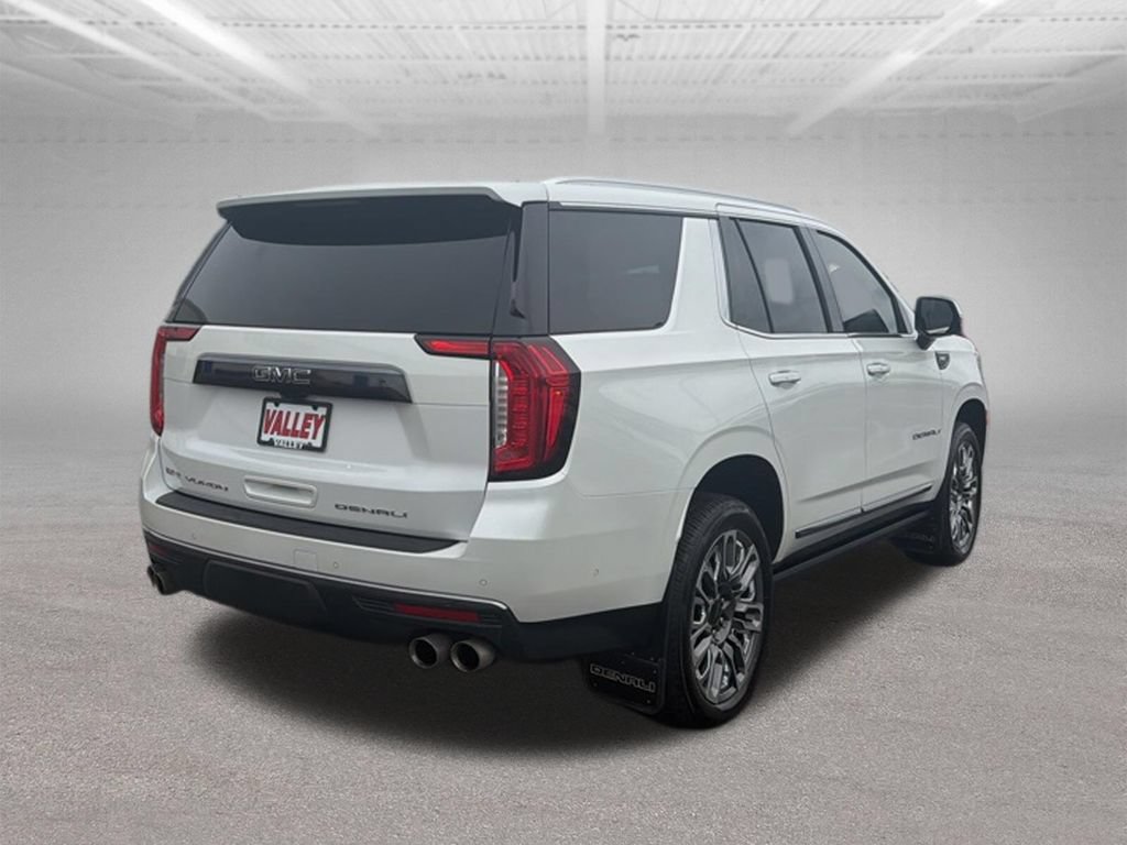 Used 2024 GMC Yukon Denali Ultimate AWD/4WD image 11