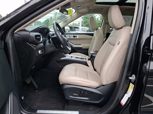 Certified 2022 Ford Explorer Limited w/ Equipment Group 301A AWD/4WD image 17