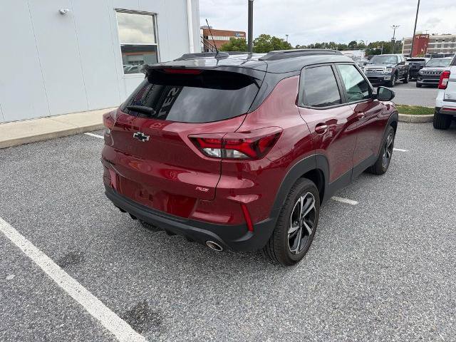 Used 2023 Chevrolet TrailBlazer RS w/ Sun and Liftgate Package FWD image 6