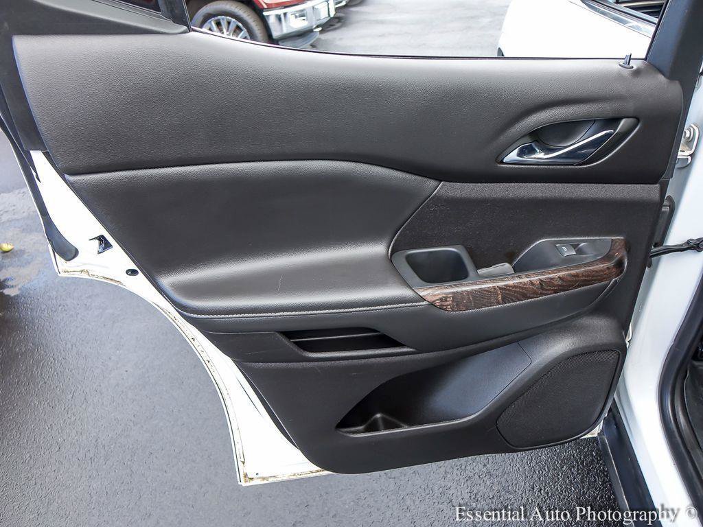Used 2023 GMC Acadia Denali w/ Denali Technology Package FWD image 22