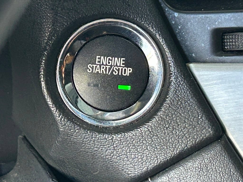 Used 2017 GMC Yukon XL SLT w/ Premium Edition AWD/4WD image 46