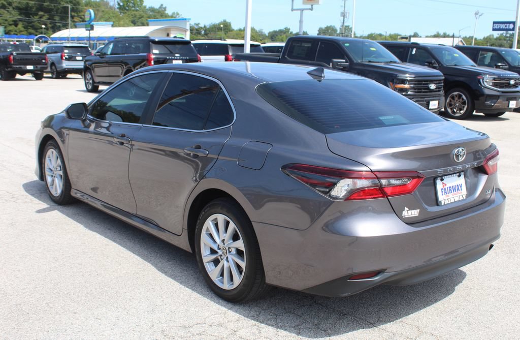 Used 2023 Toyota Camry LE FWD image 9
