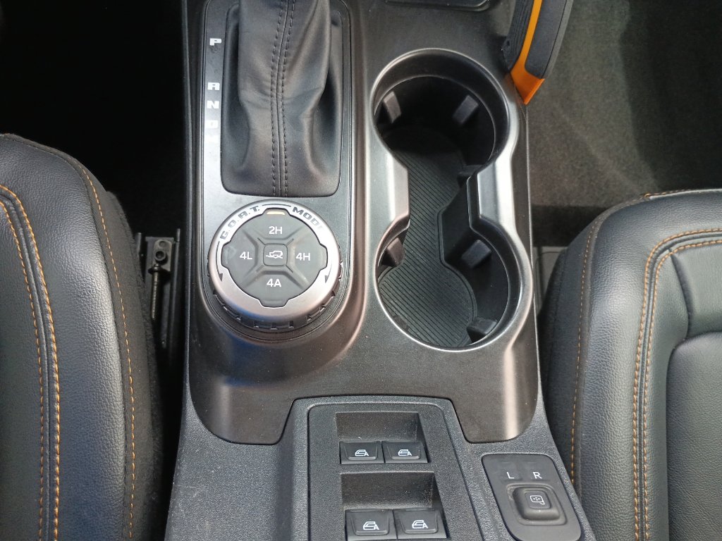 Certified 2023 Ford Bronco Badlands w/ Sasquatch Package AWD/4WD image 18