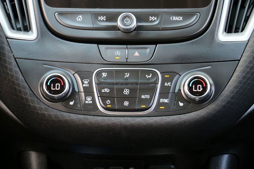 Used 2025 Chevrolet Malibu LT FWD image 27