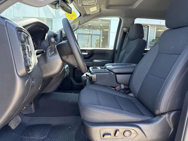 Used 2024 Chevrolet Silverado 2500 Custom w/ Custom Value Package AWD/4WD image 4