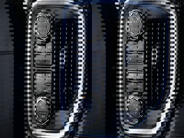 Used 2021 GMC Sierra 3500 Denali w/ Denali Ultimate Package image 27